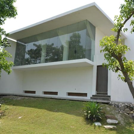 Vanantra Resort Rishīkesh Buitenkant foto